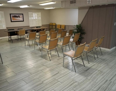 9203 Tudor Drive - Photo Thumbnail 16