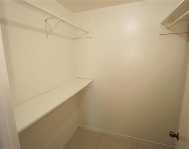 9203 Tudor Drive - Photo Thumbnail 10