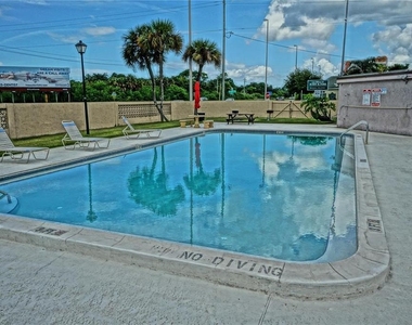 9203 Tudor Drive - Photo Thumbnail 14