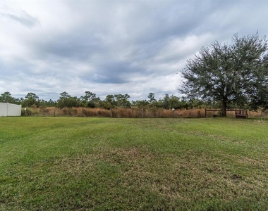 7704 Maroon Peak Drive - Photo Thumbnail 21