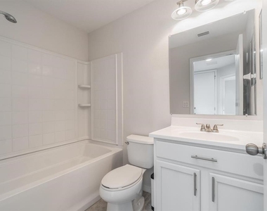 7704 Maroon Peak Drive - Photo Thumbnail 12