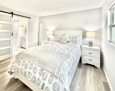1241 S Martin Luther King Junior Avenue - Photo Thumbnail 9