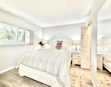 1241 S Martin Luther King Junior Avenue - Photo Thumbnail 14
