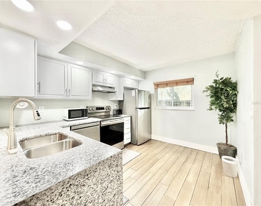 1241 S Martin Luther King Junior Avenue - Photo Thumbnail 17