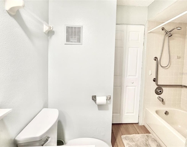 1241 S Martin Luther King Junior Avenue - Photo Thumbnail 15
