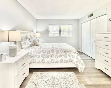 1241 S Martin Luther King Junior Avenue - Photo Thumbnail 10
