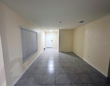 16874 Delia Street - Photo Thumbnail 7