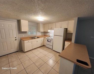 11724 N 14th Street - Photo Thumbnail 2