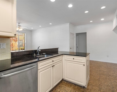 9158 Lake Chase Island Way - Photo Thumbnail 11