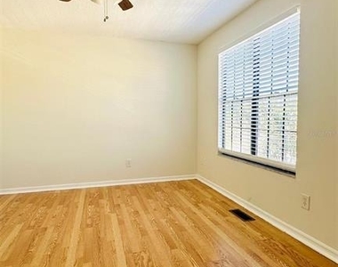 16634 Brigadoon Drive - Photo Thumbnail 14