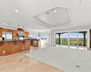5644 Emerald Pointe Circle - Photo Thumbnail 10
