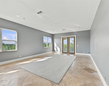 5644 Emerald Pointe Circle - Photo Thumbnail 5