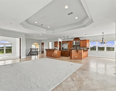 5644 Emerald Pointe Circle - Photo Thumbnail 12