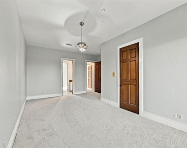 5644 Emerald Pointe Circle - Photo Thumbnail 44