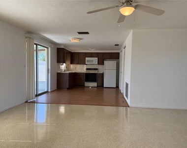 3838 Beechwood Drive - Photo Thumbnail 4