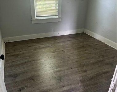 4411 16th Avenue S - Photo Thumbnail 5