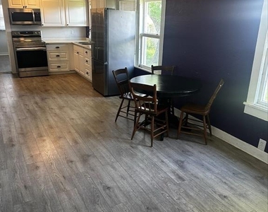 4411 16th Avenue S - Photo Thumbnail 2