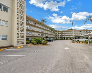 5725 80th St N - Photo Thumbnail 18