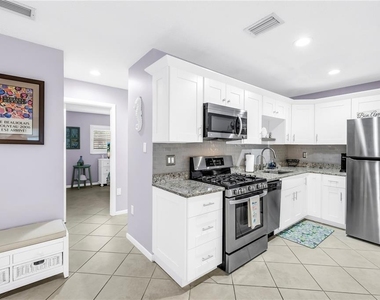 5725 80th St N - Photo Thumbnail 5