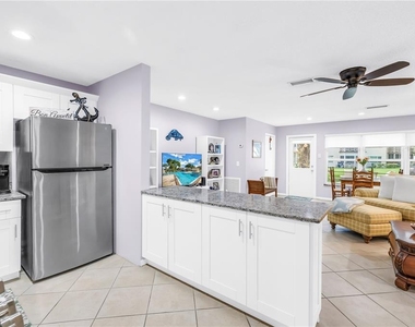 5725 80th St N - Photo Thumbnail 6