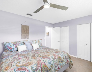 5725 80th St N - Photo Thumbnail 13