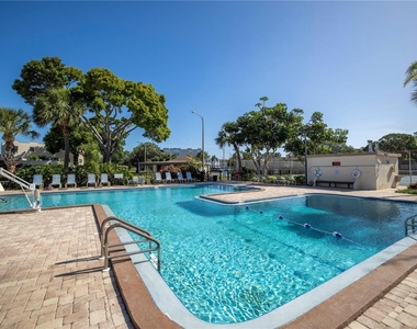 5725 80th St N - Photo Thumbnail 19