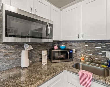 6010 N Dexter Avenue - Photo Thumbnail 8