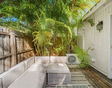 6010 N Dexter Avenue - Photo Thumbnail 19