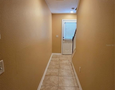 2425 Middleton Grove Drive - Photo Thumbnail 4