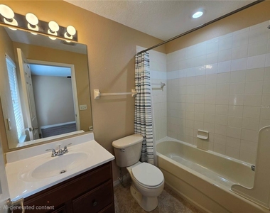 2425 Middleton Grove Drive - Photo Thumbnail 31