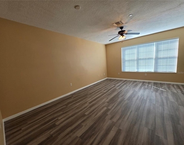 2425 Middleton Grove Drive - Photo Thumbnail 22