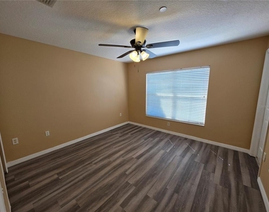 2425 Middleton Grove Drive - Photo Thumbnail 29