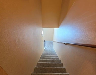 2425 Middleton Grove Drive - Photo Thumbnail 25