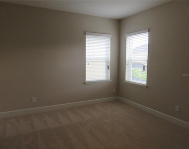 8813 Tropical Palm Drive - Photo Thumbnail 9