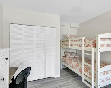 1112 S Prospect Avenue - Photo Thumbnail 21