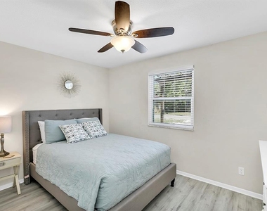 1112 S Prospect Avenue - Photo Thumbnail 4