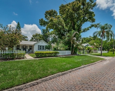 1037 18th Avenue N - Photo Thumbnail 1