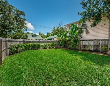 1037 18th Avenue N - Photo Thumbnail 22