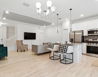 5732 Skytop Drive - Photo Thumbnail 9