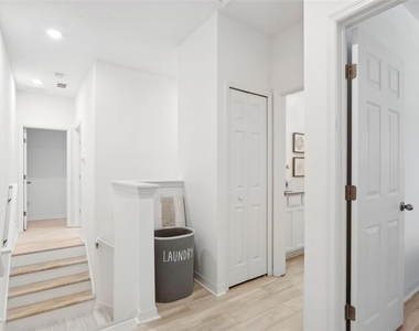 5732 Skytop Drive - Photo Thumbnail 11