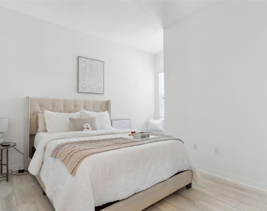 5732 Skytop Drive - Photo Thumbnail 12