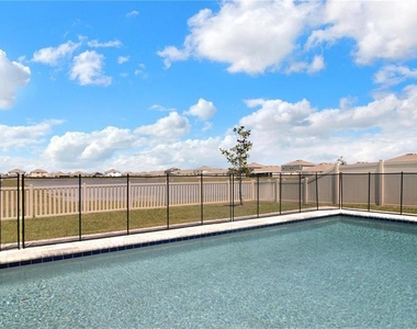 5440 Logan Cave Avenue - Photo Thumbnail 6