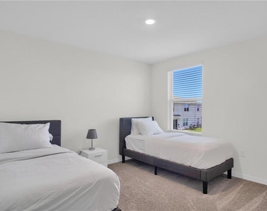 5440 Logan Cave Avenue - Photo Thumbnail 20