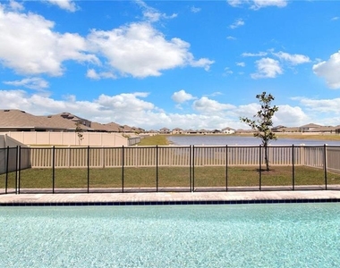 5440 Logan Cave Avenue - Photo Thumbnail 5