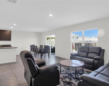 5440 Logan Cave Avenue - Photo Thumbnail 8