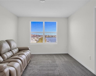 5440 Logan Cave Avenue - Photo Thumbnail 15