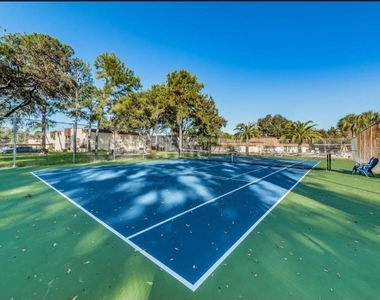 2400 Winding Creek Boulevard - Photo Thumbnail 31