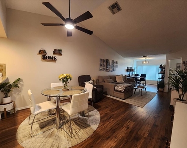2400 Winding Creek Boulevard - Photo Thumbnail 6