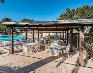 2400 Winding Creek Boulevard - Photo Thumbnail 29
