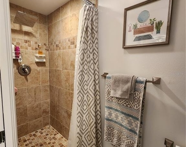 2400 Winding Creek Boulevard - Photo Thumbnail 14